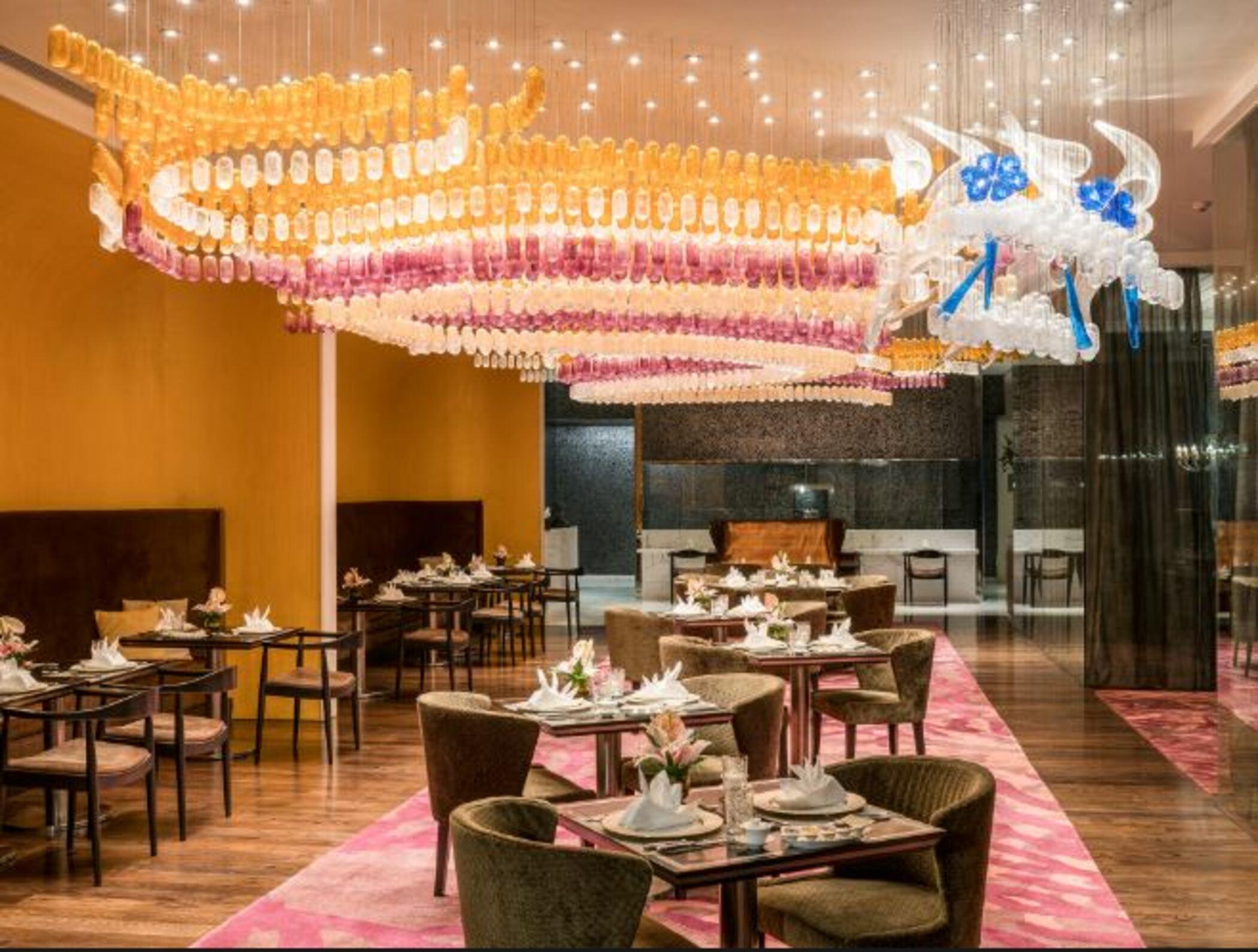 מלון מומביי Taj Lands End מראה חיצוני תמונה The restaurant