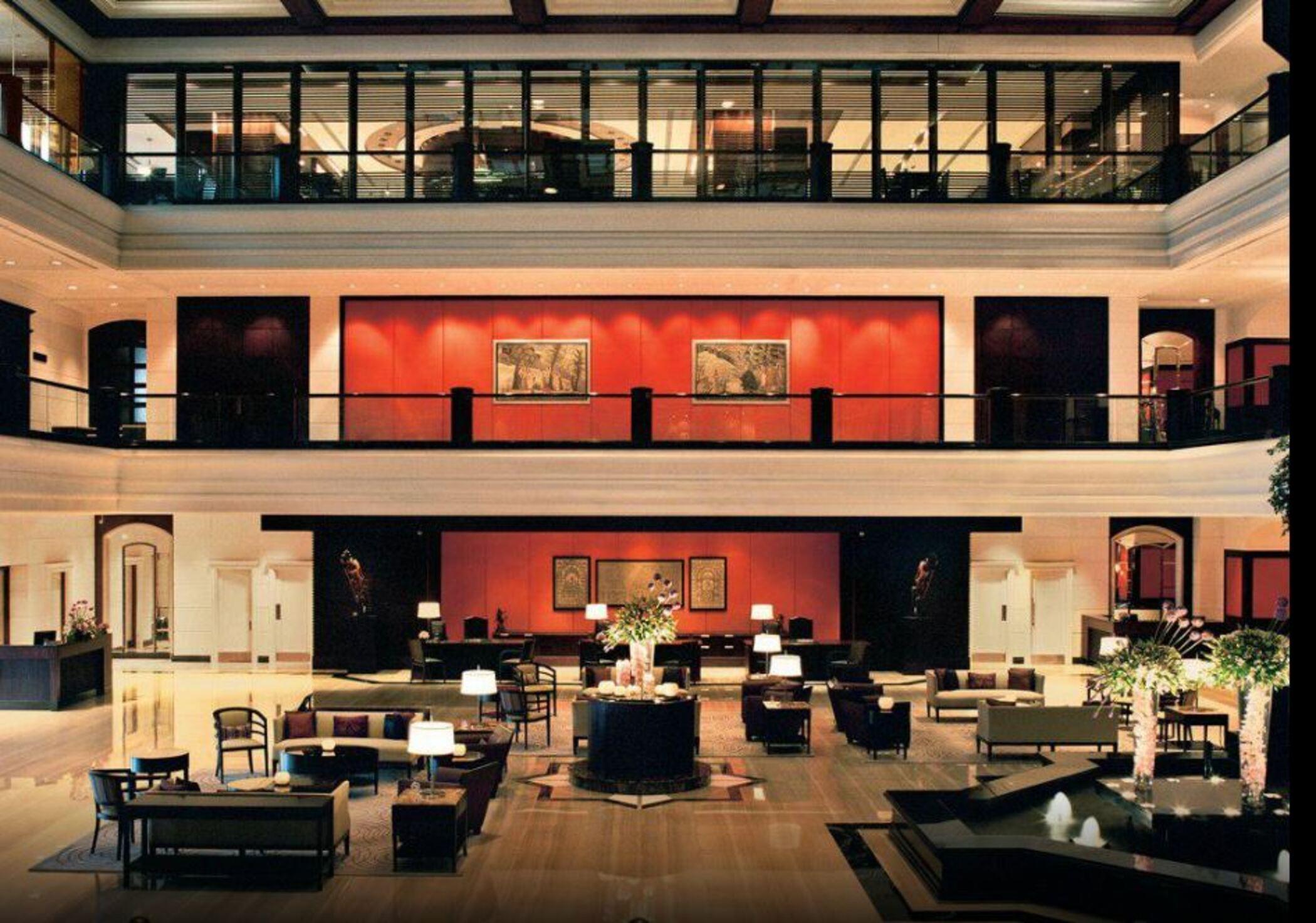 מלון מומביי Taj Lands End מראה חיצוני תמונה The lobby of the Mandarin Oriental, Munich