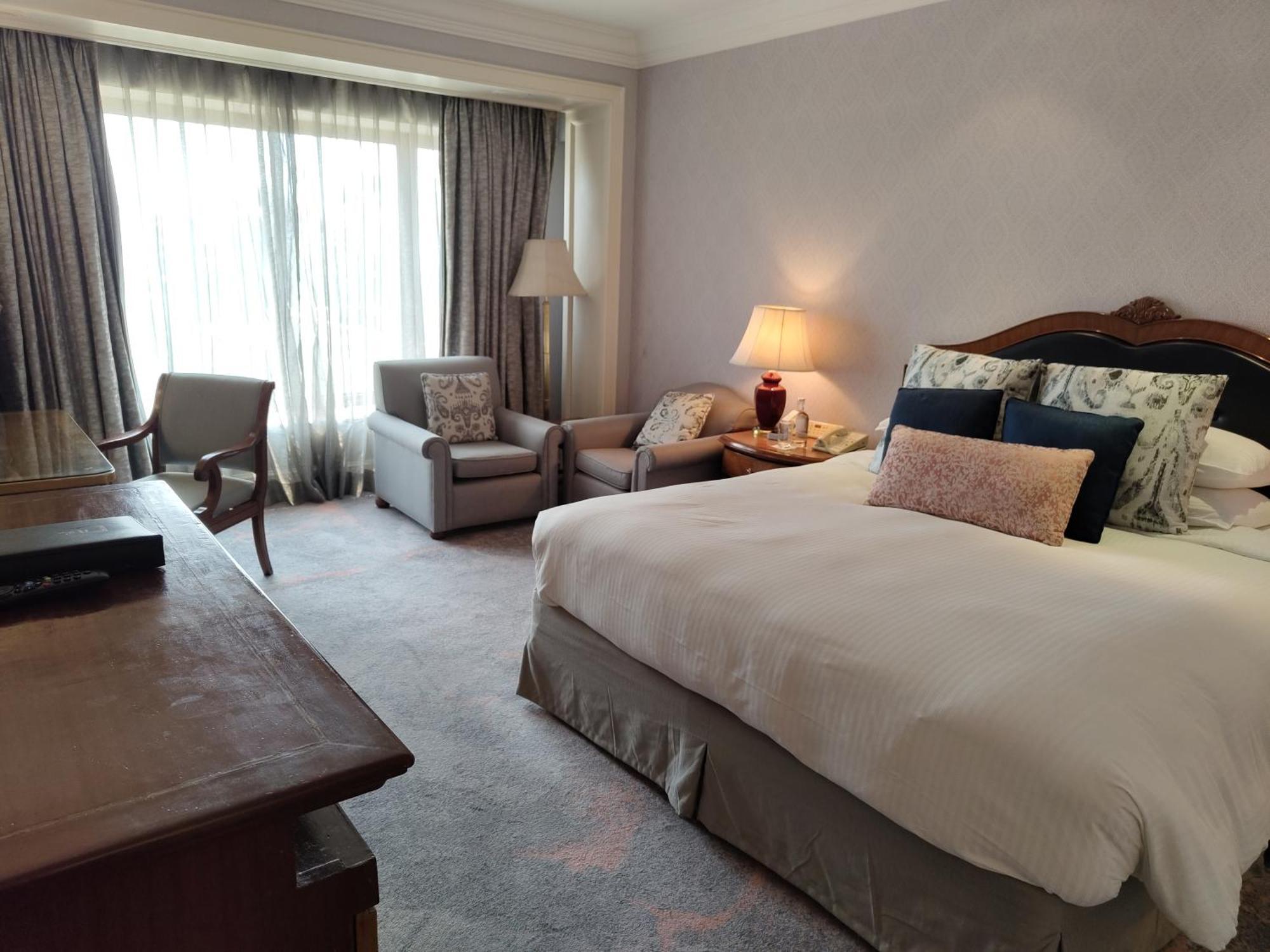 מלון מומביי Taj Lands End מראה חיצוני תמונה A room at the hotel